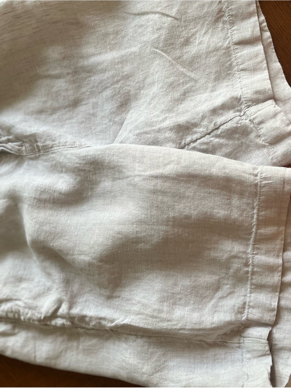 Tahari Lightweight 100% Linen Shorts in Natural Ivory